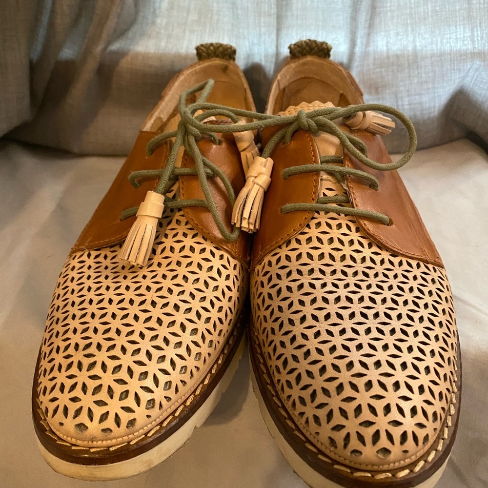 Pikolinos loafers brown cream and green